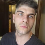 Se cerchi un insegnante che abbia competenze e che sappia trattare con i giovani sono l'idea perfetta